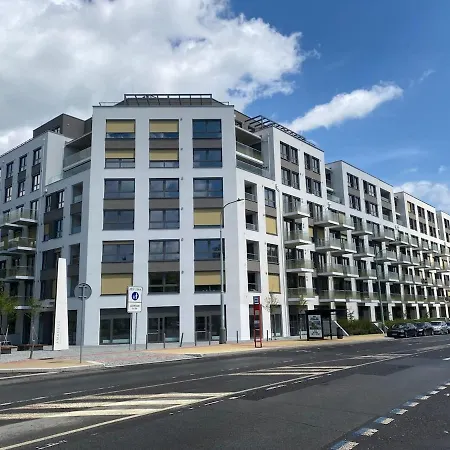 Modern In The Amadeus Apartman